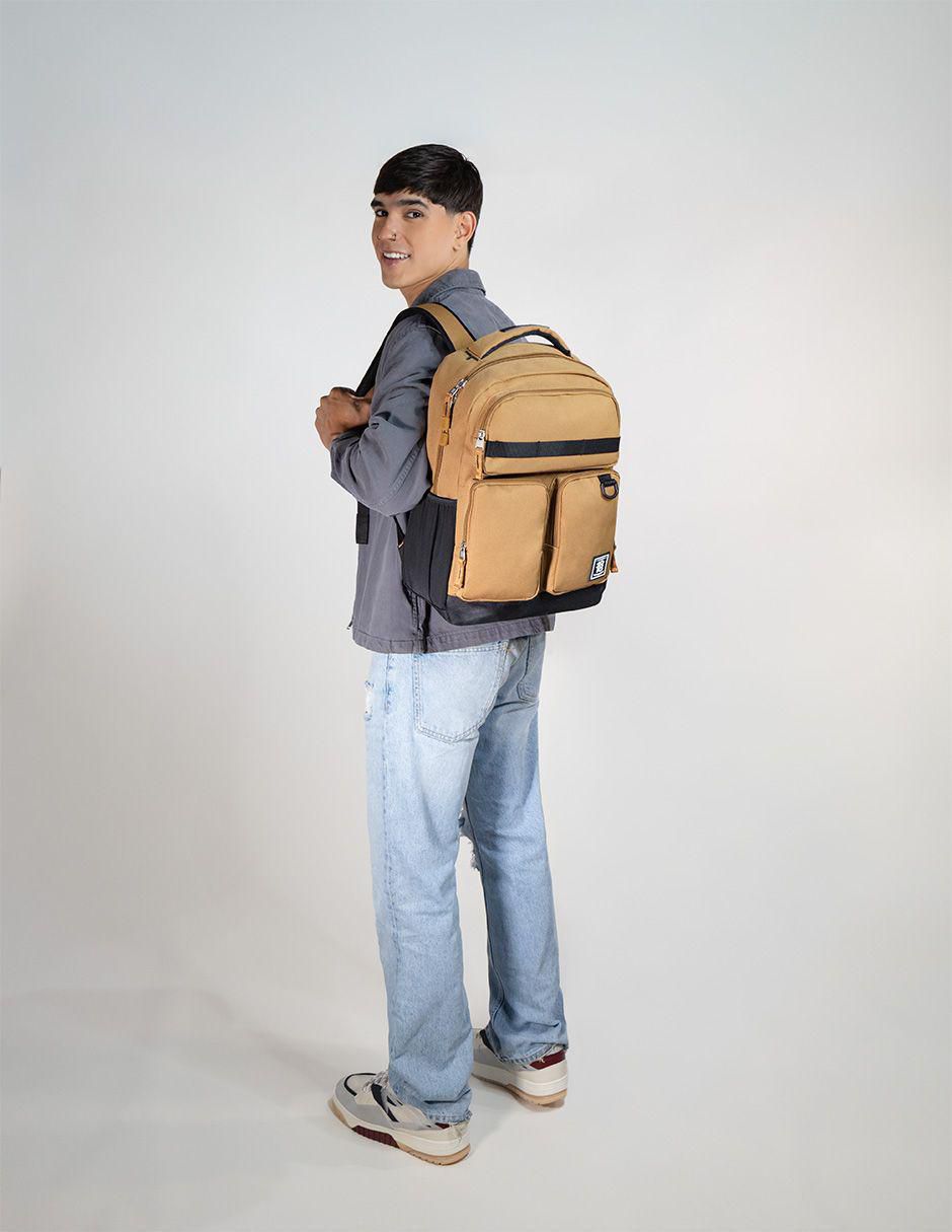 Mochila con portalaptop 9