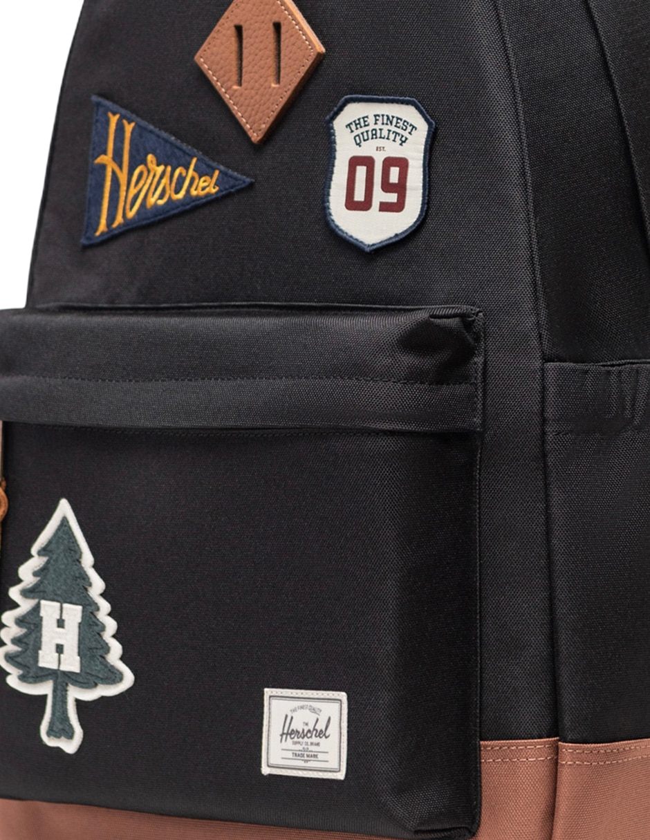 Mochila casual patches capsule unisex 2